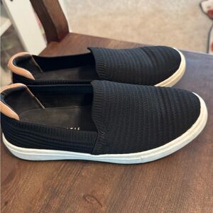 Kelly & Katie Black Sneakers Slip-On Comfort